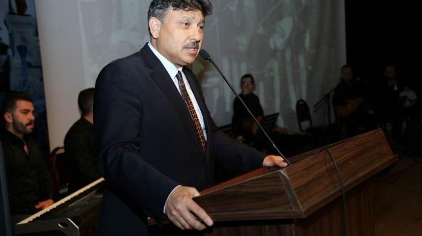 M&uuml;d&uuml;r Z&uuml;lkarni Yeldemez: K&uuml;tahya T&uuml;rk&uuml;leri Deyince Aklımıza Rahmetli Hisarlı Ahmet Geliyor