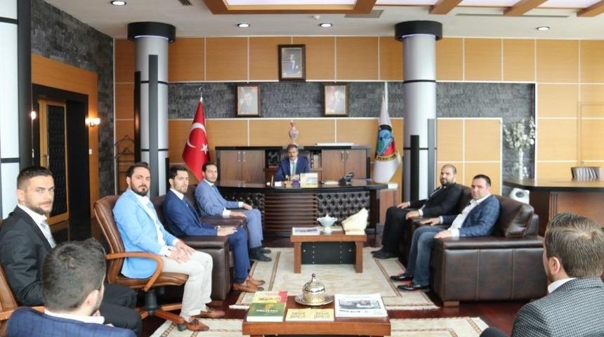 Milli Birlik Ve D&uuml;ş&uuml;nce Derneği Başkan Alemdar&rsquo;ı Ziyaret Etti