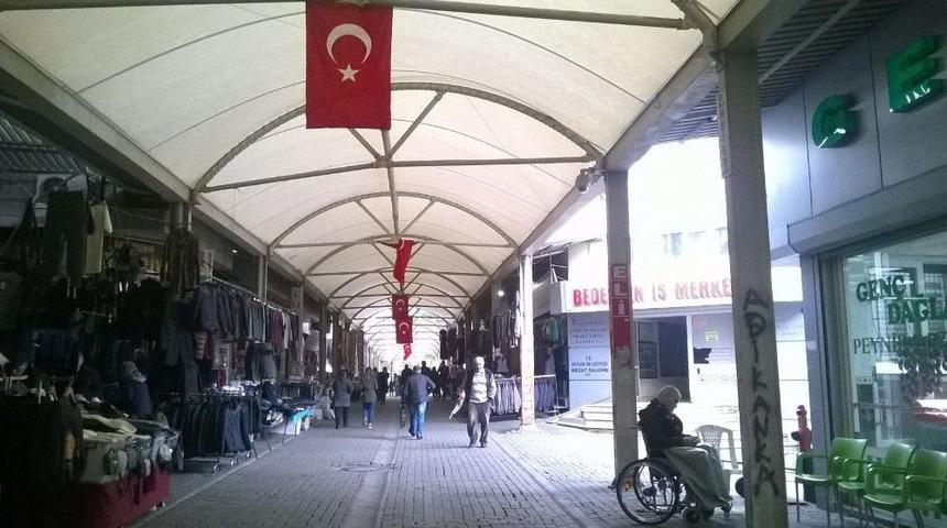 &Ccedil;arşı Esnafı Direnmeye &Ccedil;alışıyor