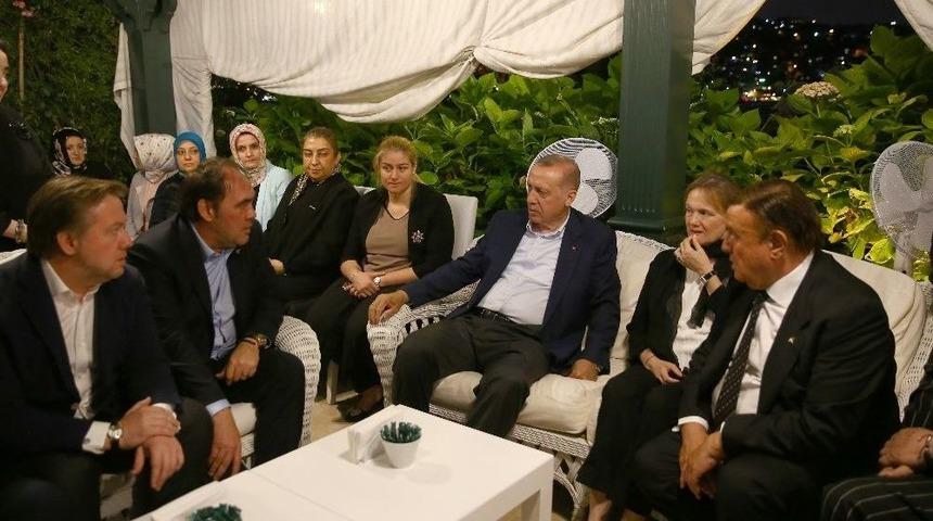 Cumhurbaşkanı Erdoğan&rsquo;dan Demir&ouml;ren Ailesine Taziye Ziyareti