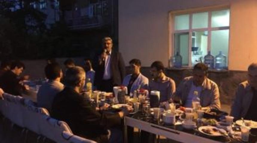 Altıntaş M&uuml;ft&uuml;l&uuml;ğ&uuml; Hafızlık Kursu, İlk Mezununu Kadir Gecesi Verdi