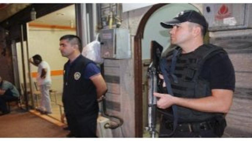 Elazığ&rsquo;da Huzur Uygulaması: 3 Ş&uuml;pheli Yakalandı
