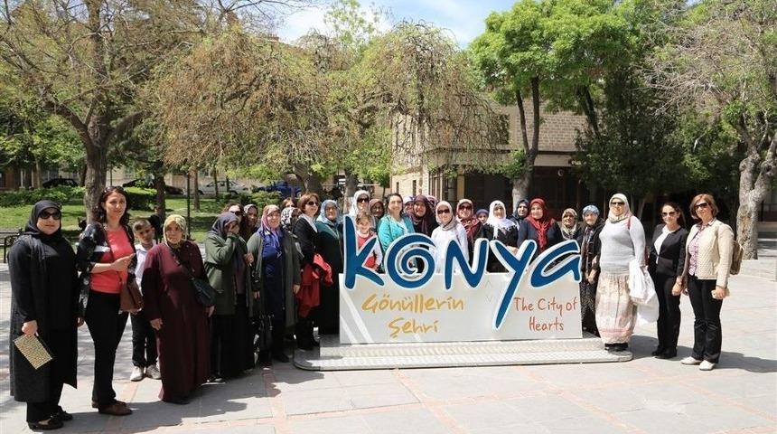 Aksaraylı Şehit Ailelerine Konya Gezisi D&uuml;zenlendi