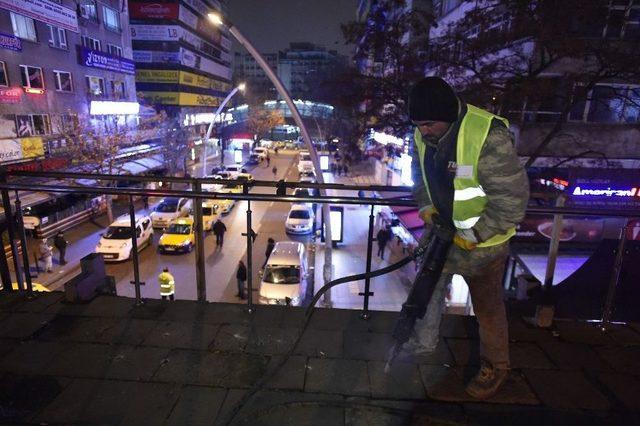 Çürümeye Yüz Tutmuş Üst Geçitler Kaldırılıyor