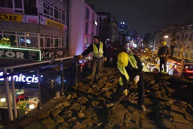 Çürümeye Yüz Tutmuş Üst Geçitler Kaldırılıyor