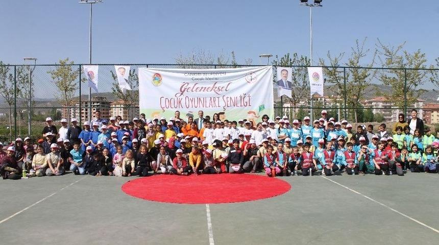 40 Yıl &Ouml;nceki Oyunları Oynadılar