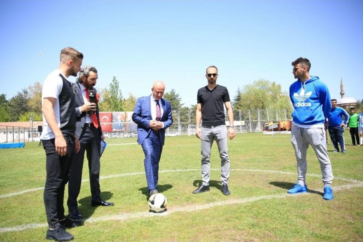 Kocasinan&rsquo;da Ortaokullar Arası Futbol Turnuvası Final Heyecanı