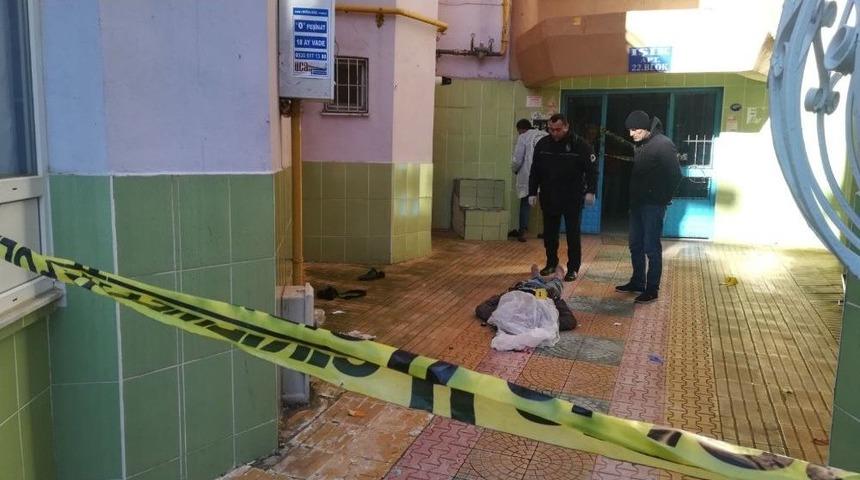 8. Kattan D&uuml;şen Elektrik&ccedil;i Hayatını Kaybetti