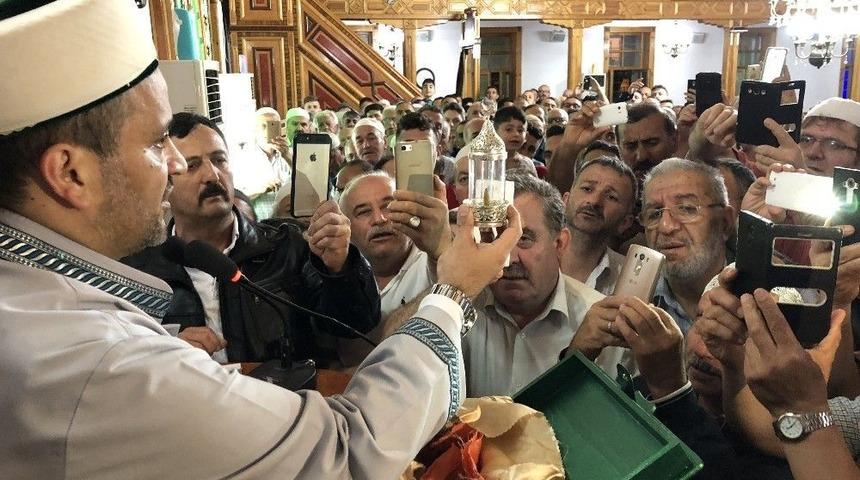 Kadir Gecesinde Sakal-ı Şerif Heyecanı