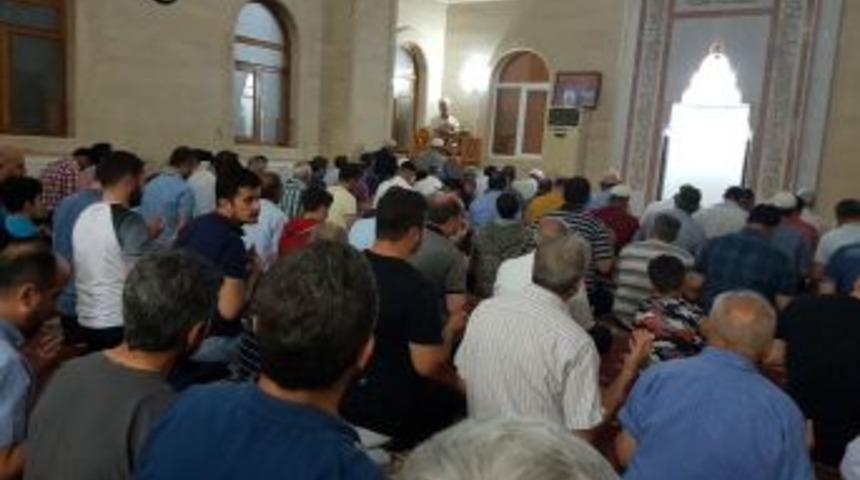 Vezirk&ouml;pr&uuml;&rsquo;de Kadir Gecesi Coşkusu