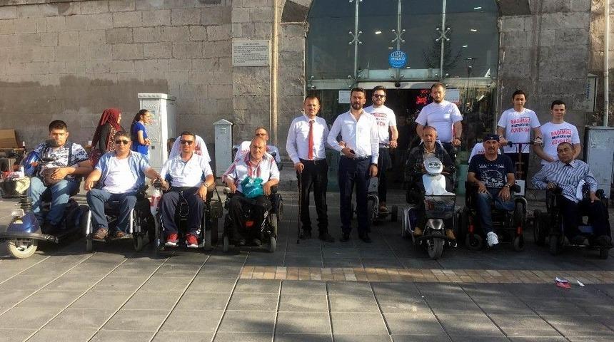 Bağımsız Adaydan Cırcırlı Ve Engelli Arabalarıyla Se&ccedil;im Kampanyası