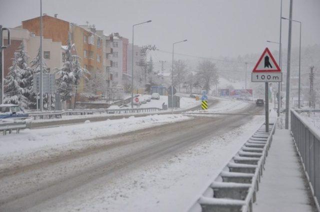 Bozüyük’te Kar Yağışı Etkili Oldu