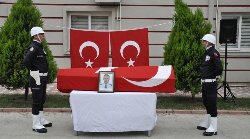 Kazada &Ouml;len Polisin Cenazesi T&ouml;renle Memleketine Uğurlandı