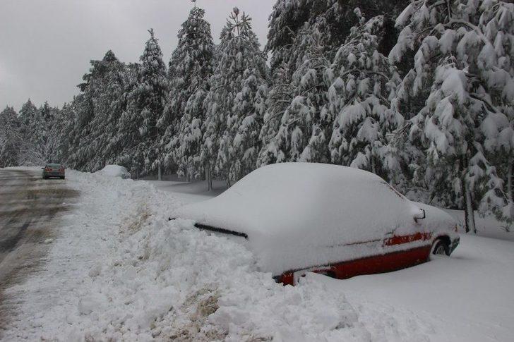 Kazdağları’nda Kar Trafiği Olumsuz Etkiliyor G3