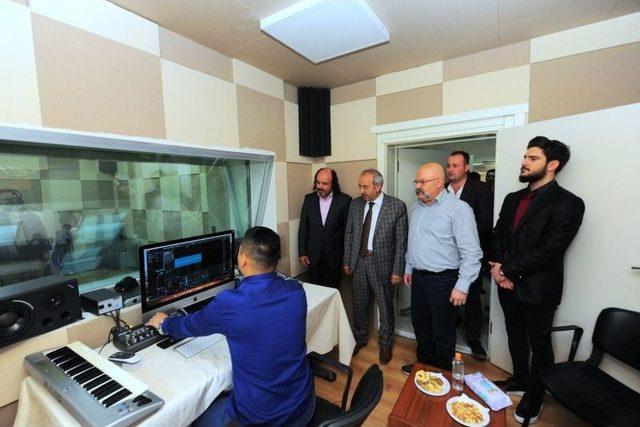 Yy&uuml;&rsquo;de &lsquo;ses Kayıt St&uuml;dyosu&rsquo; A&ccedil;ıldı 1