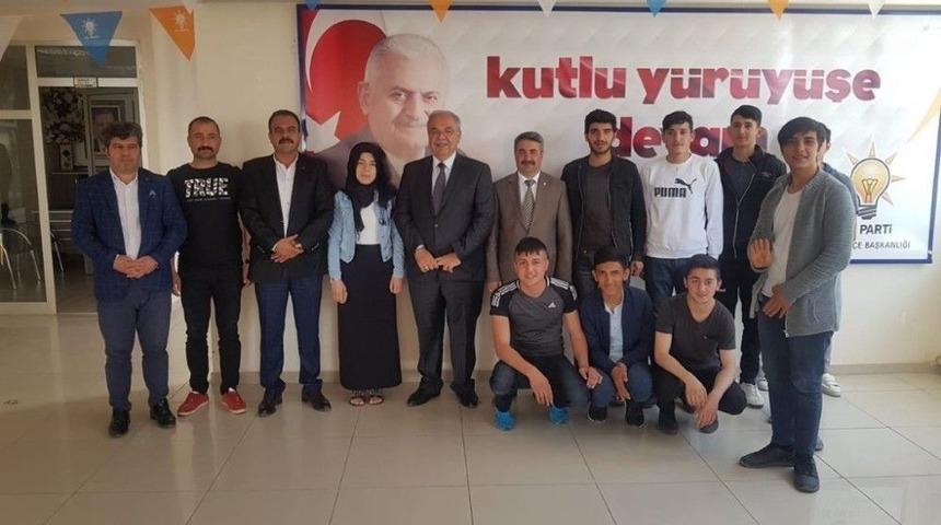 Başkan Kutlu, Kahta İl&ccedil;esinde Temaslarda Bulundu