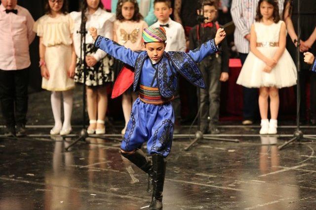 &Ccedil;ocuklardan Mest Eden Konser 2