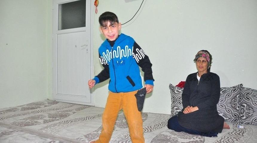 K&uuml;&ccedil;&uuml;k Celal Y&uuml;r&uuml;meye Başladı