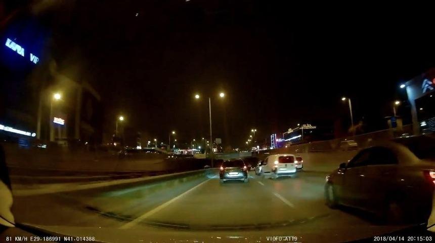 Şile Otoyolu&rsquo;nda Makas Ter&ouml;r&uuml; Ve Kaza Anı Kamerada