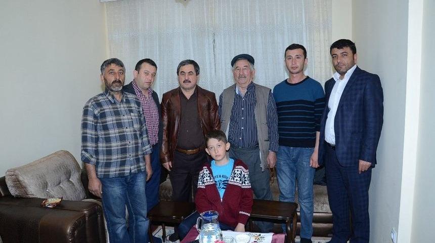 Eser’den Asker Ailelerine Ziyaret