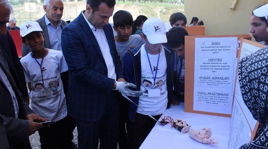 G&ouml;&ccedil;eri Ortaokulunda T&uuml;bitak Bilim Fuarı A&ccedil;ıldı