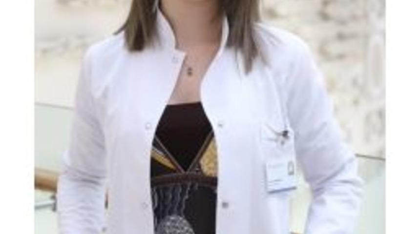 "sosyal Medya Ve Selfie Modası Diş Estetiğine İlgiyi Arttırdı"