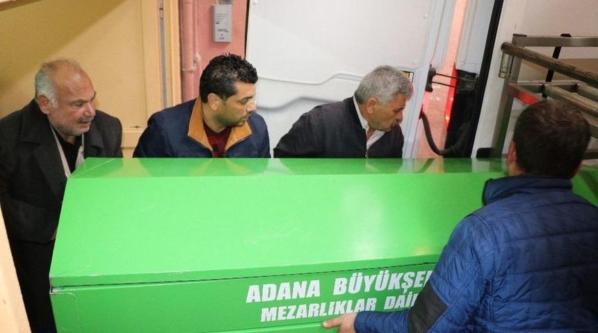 Dini Nikahlı Eşinin &Ouml;ld&uuml;rd&uuml;ğ&uuml; Kadının Cenazesi Ailesine Teslim Edildi