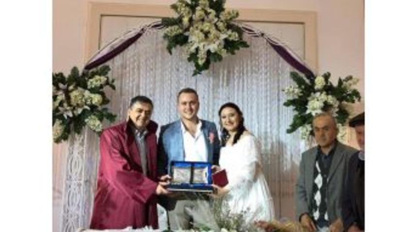 Başkan Yal&ccedil;ın, Gen&ccedil; &Ccedil;iftin Mutluluğuna Ortak Oldu