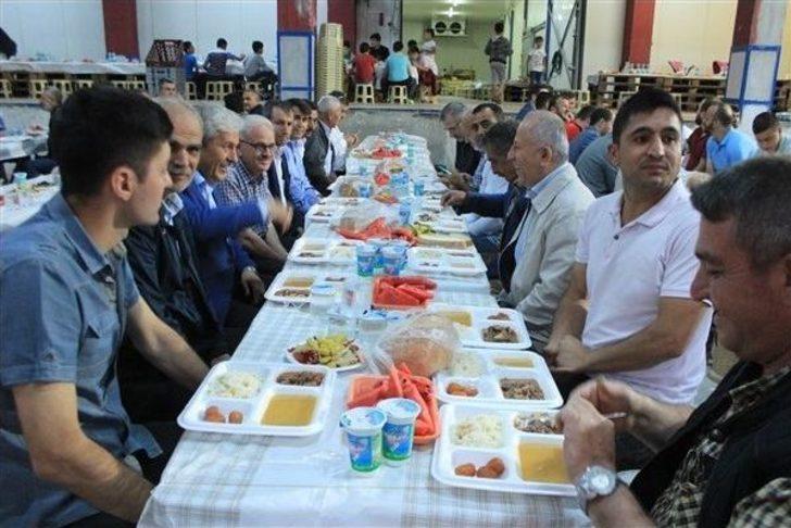 Kadir Gecesinde Oruçlar Birlikte Açıldı G5