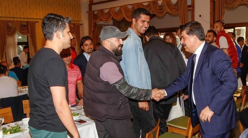 Basketbol Federasyonundan Başkan Fadıloğlu&rsquo;na Anlamlı Teşekk&uuml;r