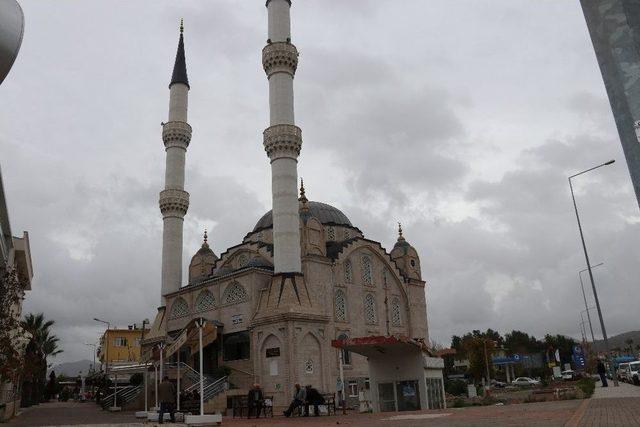 Yaşlı Cami Hırsızı Suçüstü Yakalandı