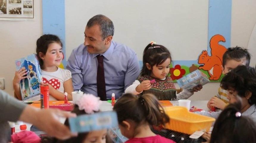 Vali Sonel, Miniklerle Bir Araya Geldi