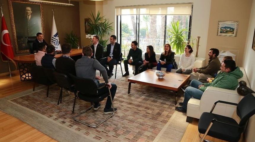 Chp Bodrum İl&ccedil;e Gen&ccedil;lik Kolları Y&ouml;netiminden Başkan Kocadon&rsquo;a Ziyaret