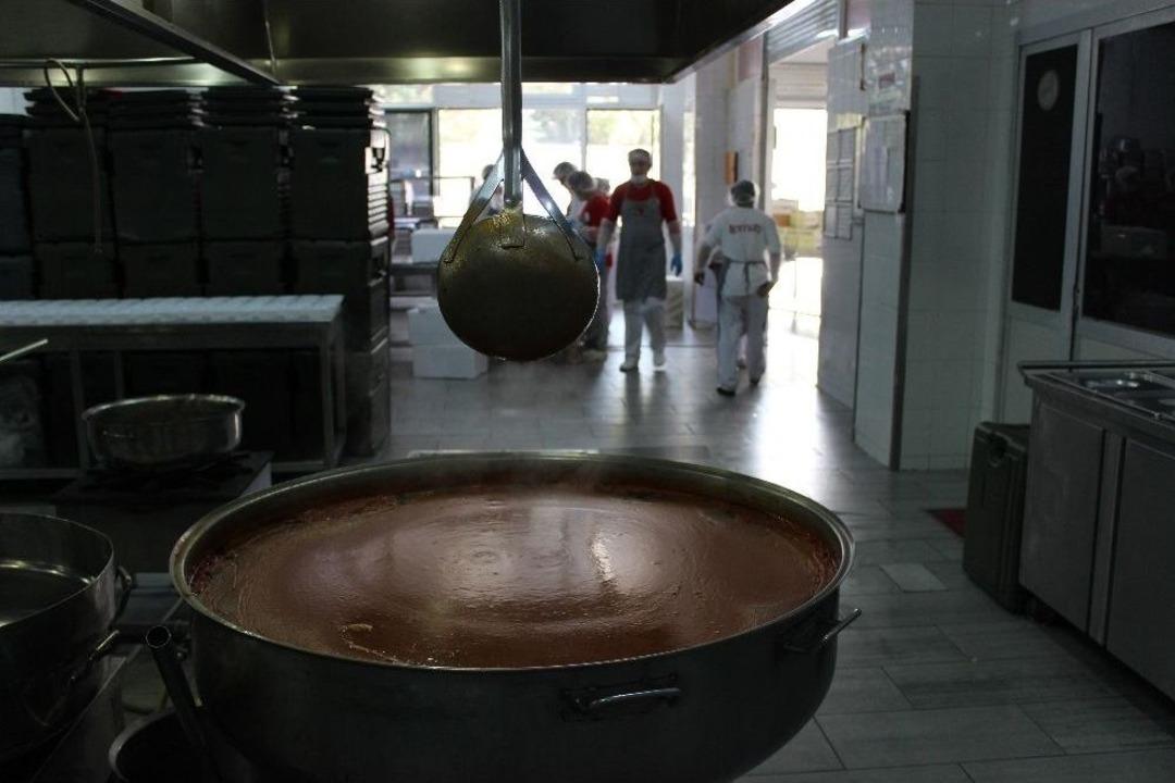 Esenyurt&rsquo;tta İftar Paketleri Ramazan Boyunca Evlere Servis Edildi