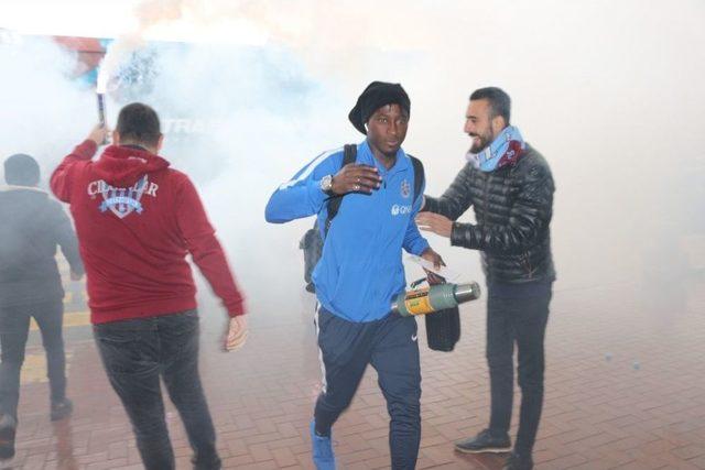 Trabzonspor Meşalelerle Uğurlandı