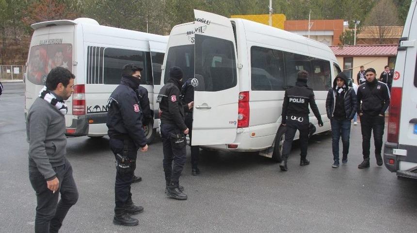Beşiktaş Taraftarı Didik Didik Arandı