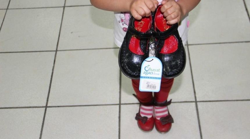 Giyim Yardımı Onlara &rsquo;bayramlık&rsquo; Oluyor