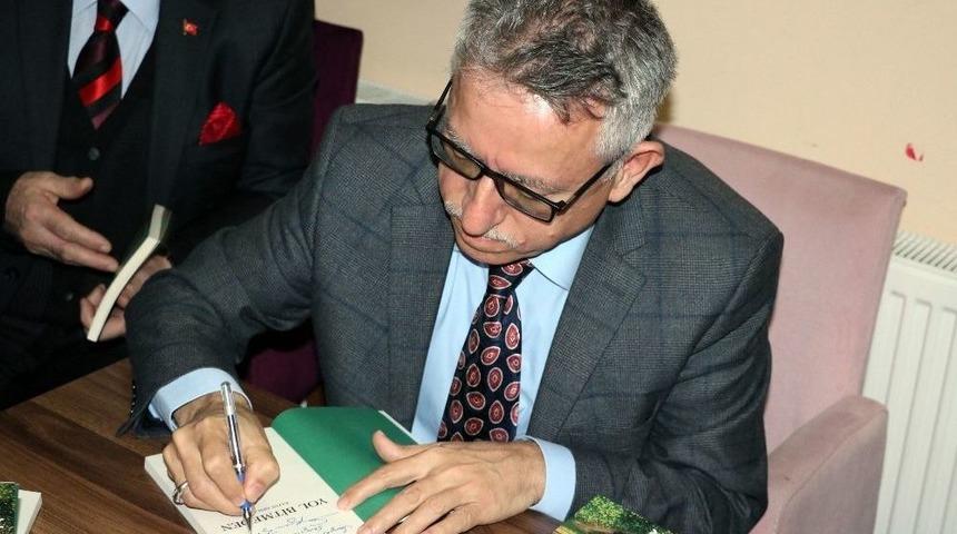 Başkan Arslan, İmza G&uuml;n&uuml; D&uuml;zenledi