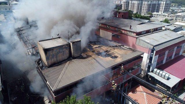 Zeytinburnu’nda İş Merkezinde Çıkan Yangının Son Hali Havadan Görüntülendi