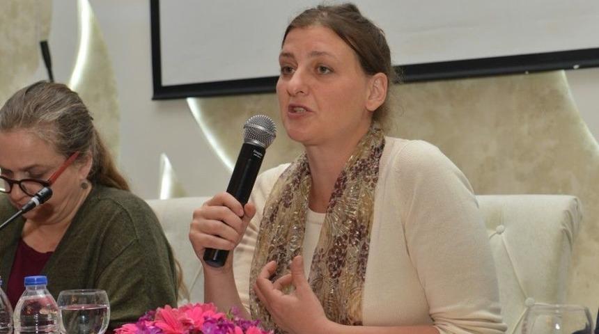 Nil&uuml;ferli Kadınlar Sevgi Soysal&rsquo;ı Kızından Dinledi