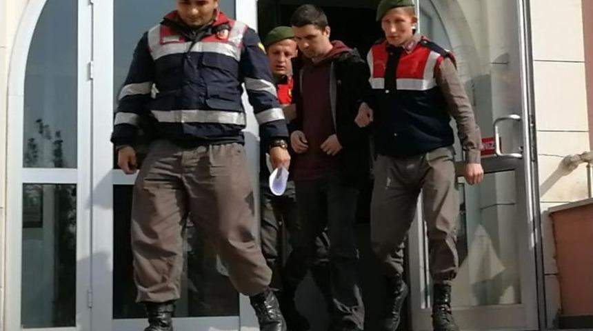 &Ouml;ğrenciye Tekme Attığı İddia Edilen &Ouml;ğretmen Tutuklandı