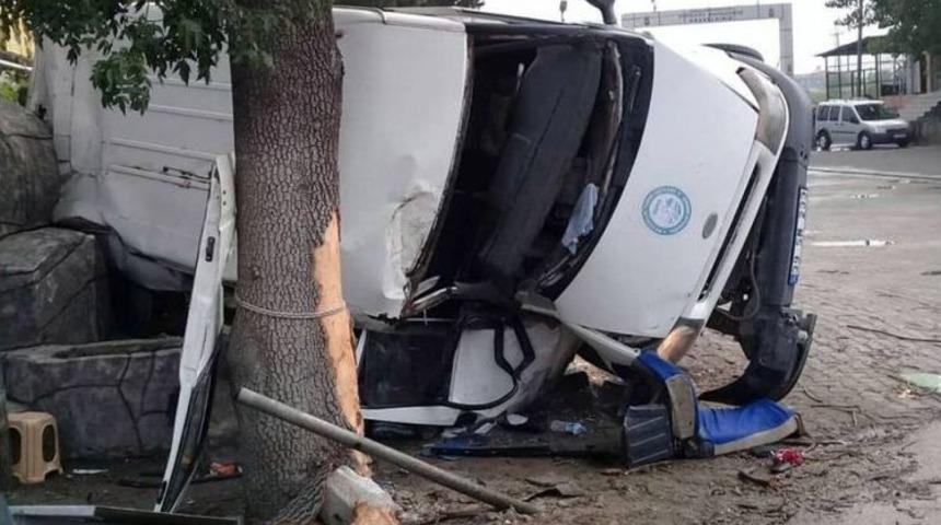 Manisa&rsquo;da İş&ccedil;ileri Taşıyan Midib&uuml;s Devrildi: 20 Yaralı