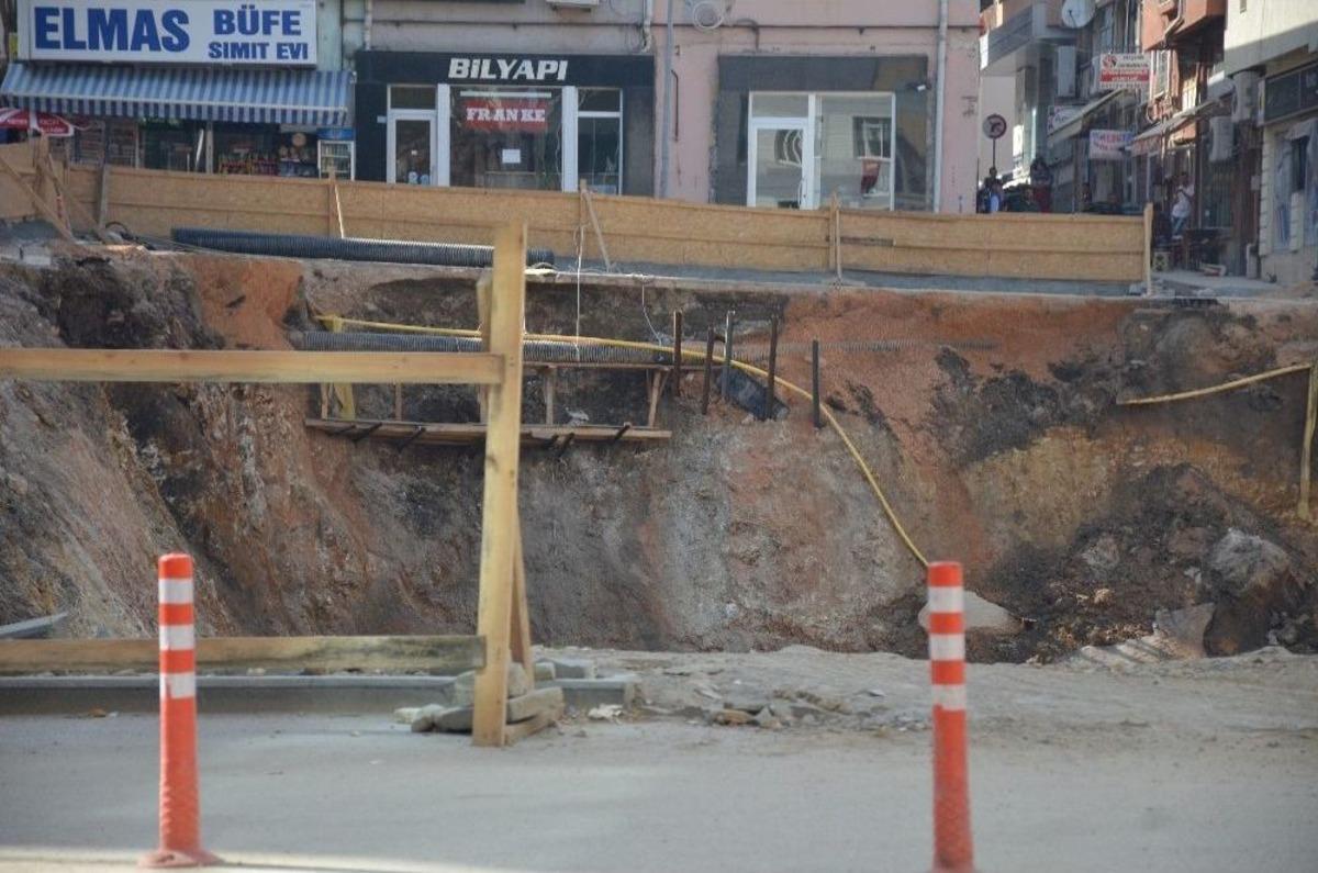 Patlayan Doğalgaz Borusu Korku Dolu Anlar Yaşattı