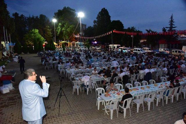 Bilecik’te Kadir Gecesi Coşkusu