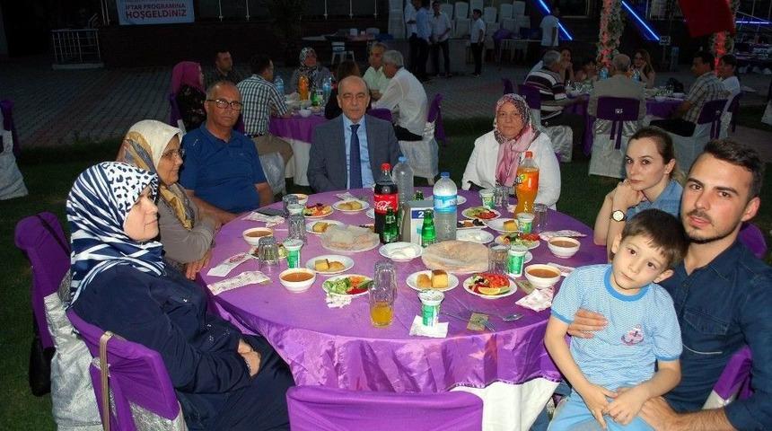 Kaymakamlıktan Şehit Aileleri Ve Gazilere İftar