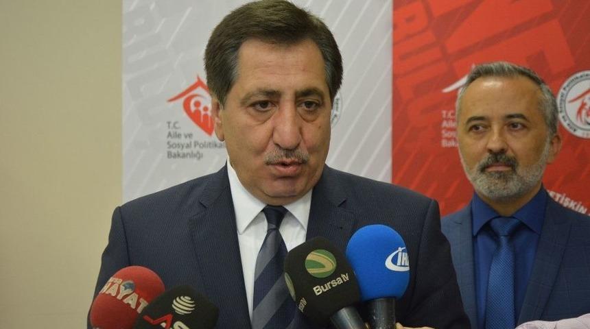 &Ccedil;ocukların &lsquo;rol Modeli&rsquo; Vali İzzettin K&uuml;&ccedil;&uuml;k Oldu