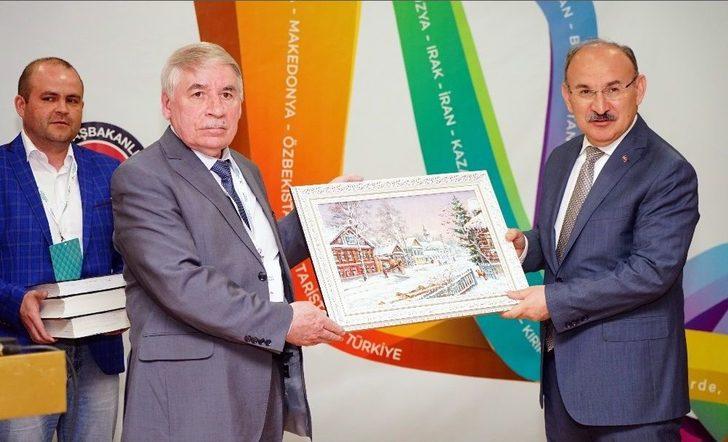 Tatar Şair İle Azerbaycanlı Yazar, Ödülünü Kastamonu’da Aldı G2