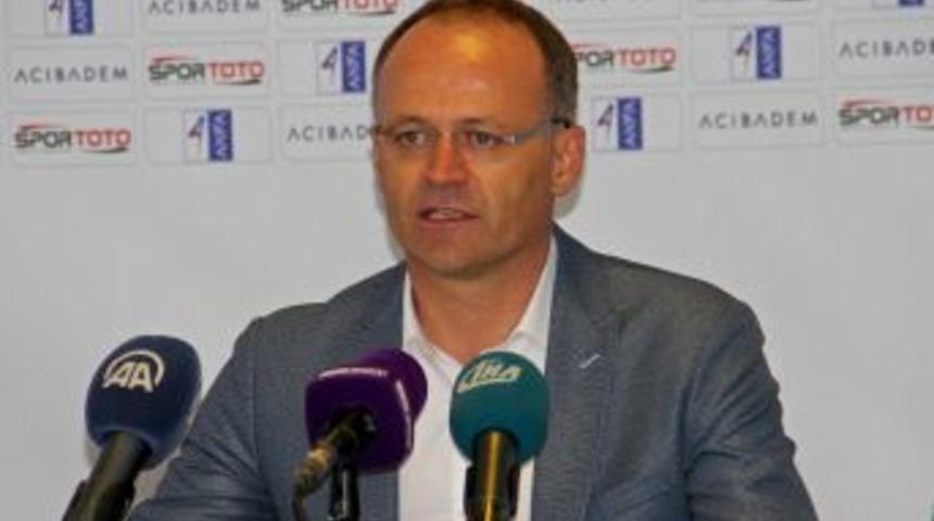 Evkur Yeni Malatyaspor, İrfan Buz&rsquo;a Alacağını &Ouml;dedi