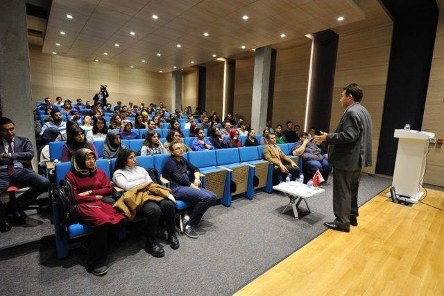 Agü’de Staj Deneyimi Günü Etkinliği Düzenlendi