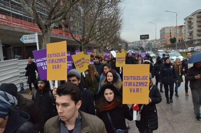 Öldürülen Üniversiteli Zülal İçin Yürüdüler